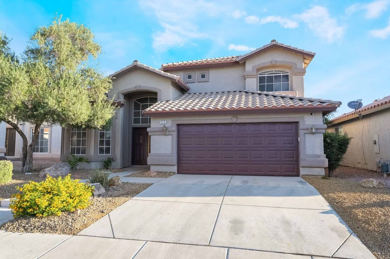 926 Dancing Vines Ave - Photo 2 of 24
