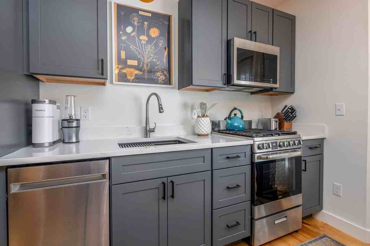 7 Russell St - Photo 7 of 15