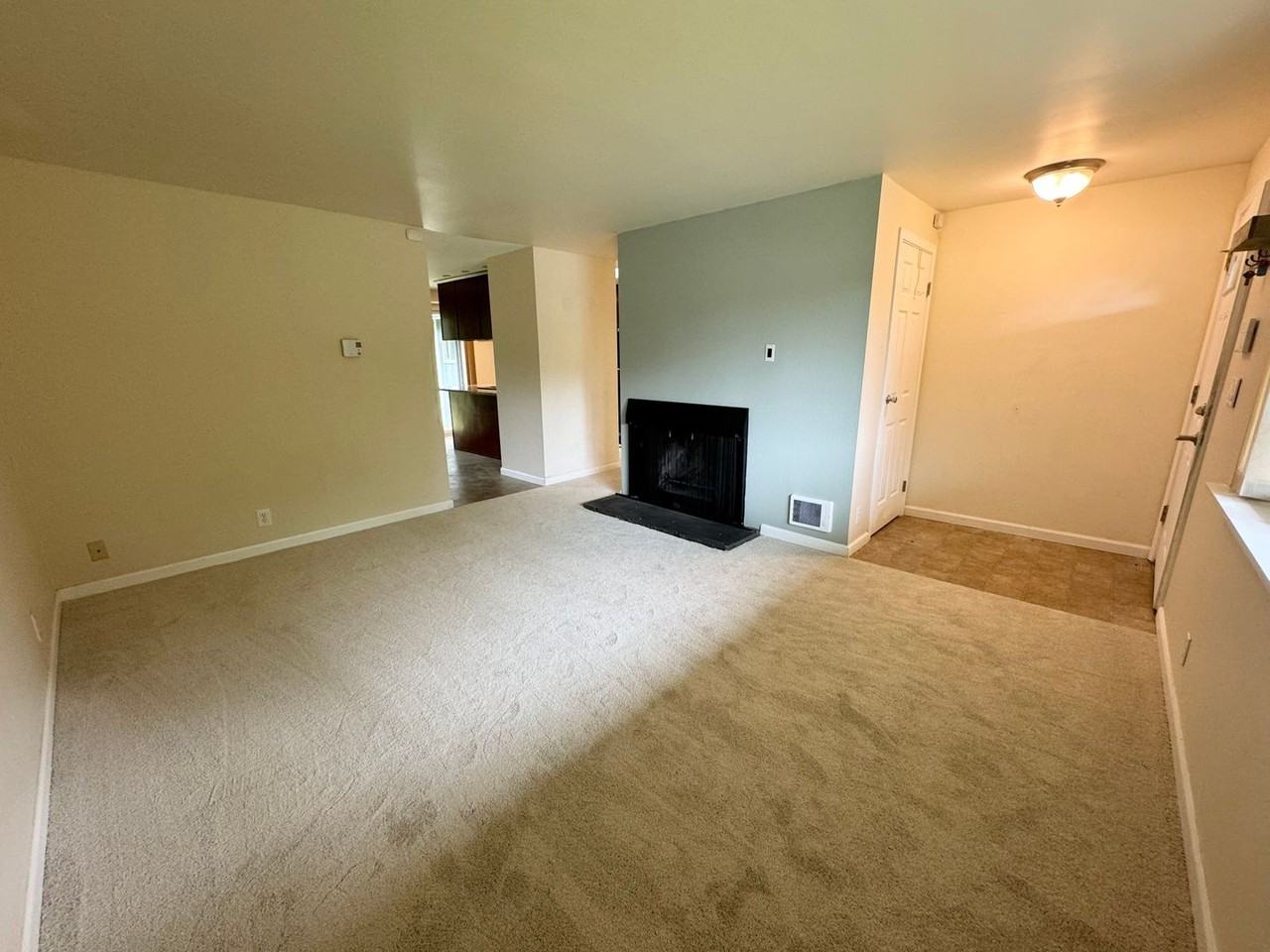 11122 Ne 154th St - Photo 2 of 26