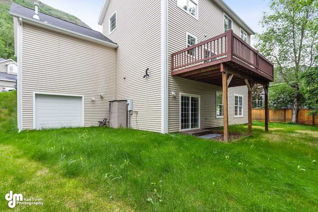 20334 New England Dr - Photo 4 of 14