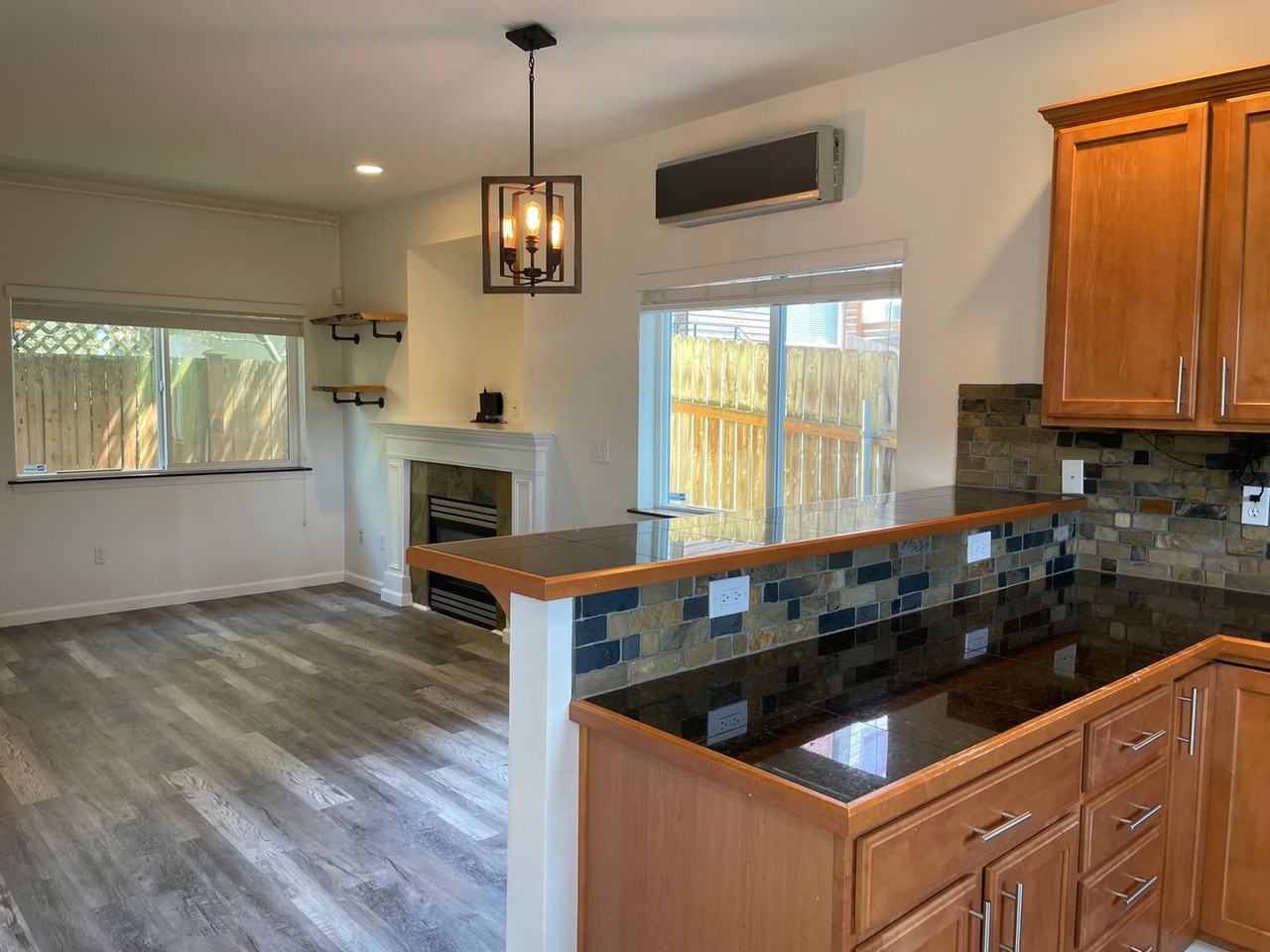 4724 Delridge Way Southwest #B - Photo 4 of 20