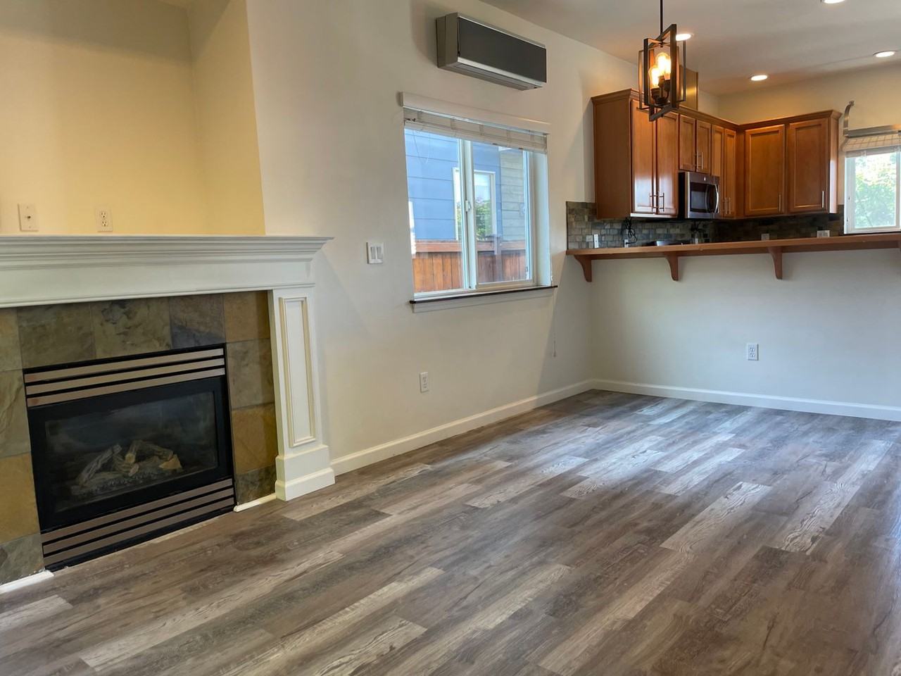 4724 Delridge Way Southwest #B - Photo 7 of 20