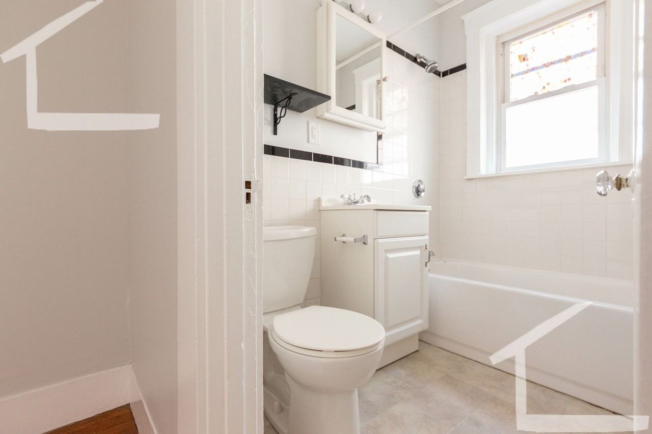 1597 Commonwealth Ave - Photo 3 of 7