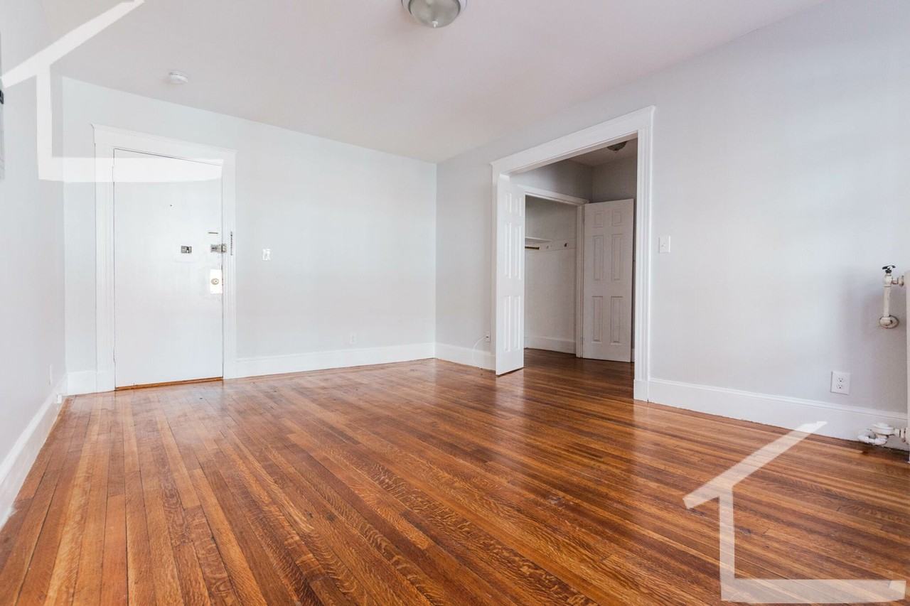 1597 Commonwealth Ave - Photo 4 of 7