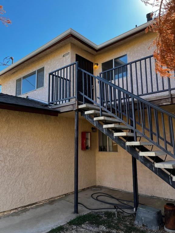 42737 42nd St W - Photo 3 of 12