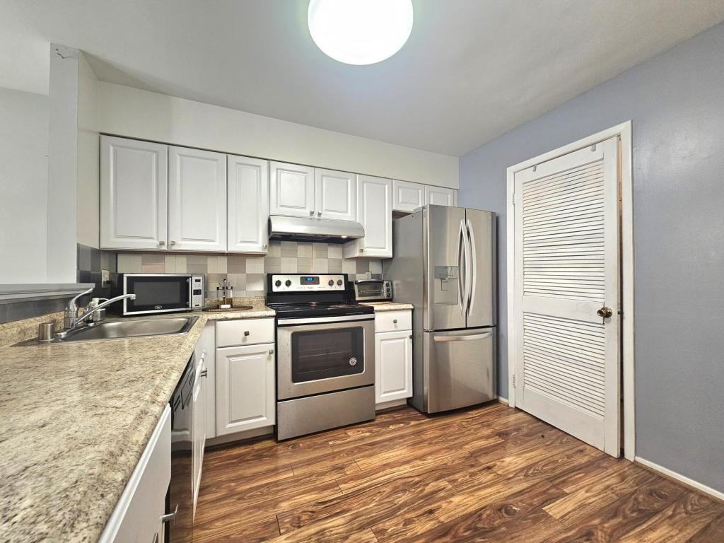 8077 Pantano Pl - Photo 5 of 12