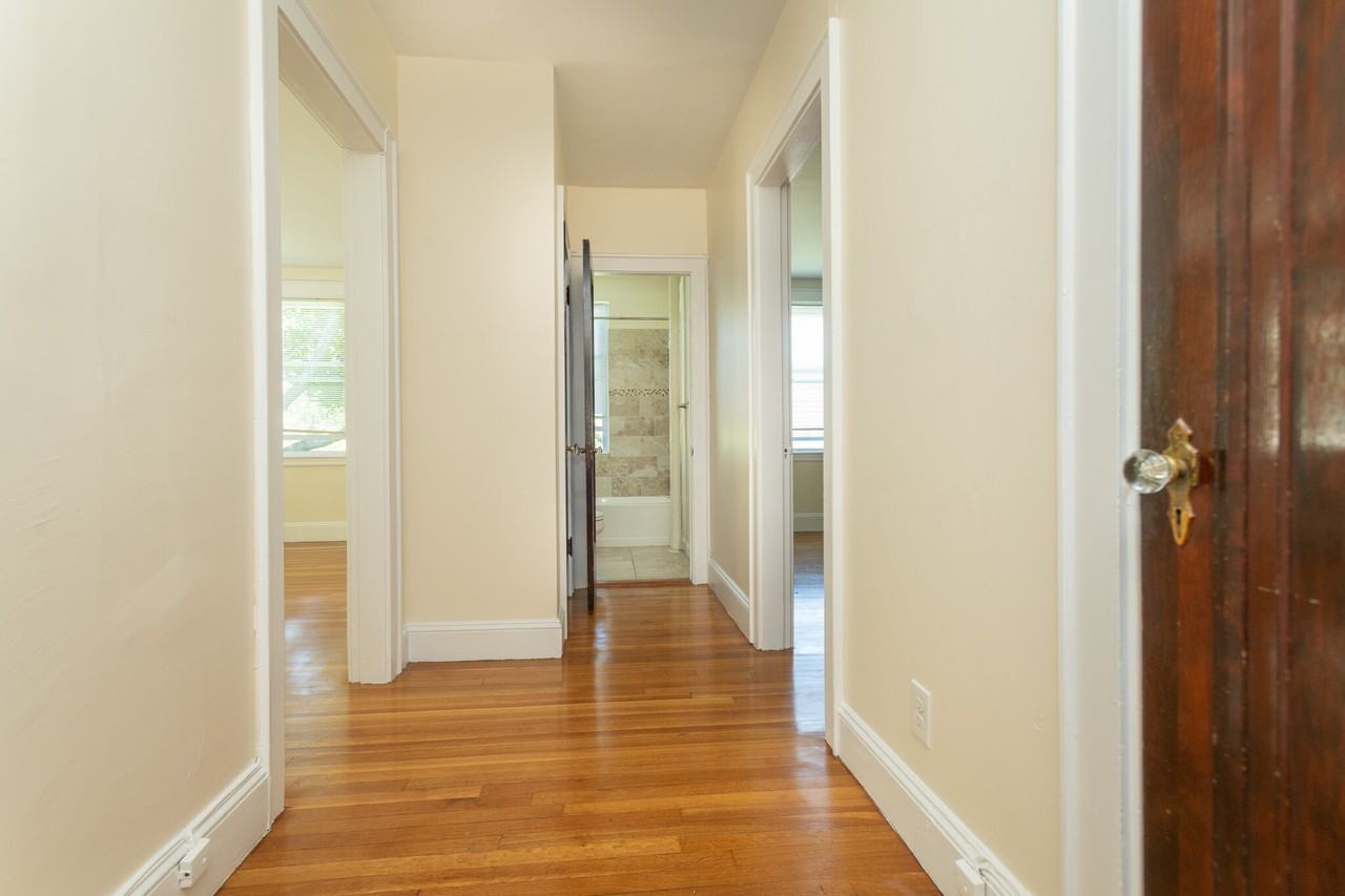 138 Highland Ave #15 - Photo 5 of 10