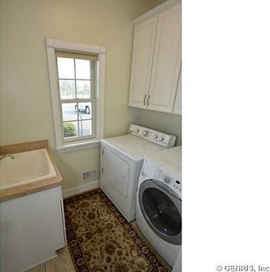 5147 Wyffels Rd - Photo 3 of 10