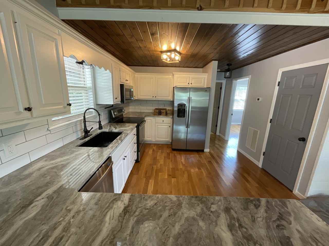 338 Brookhaven Dr #NA - Photo 3 of 15