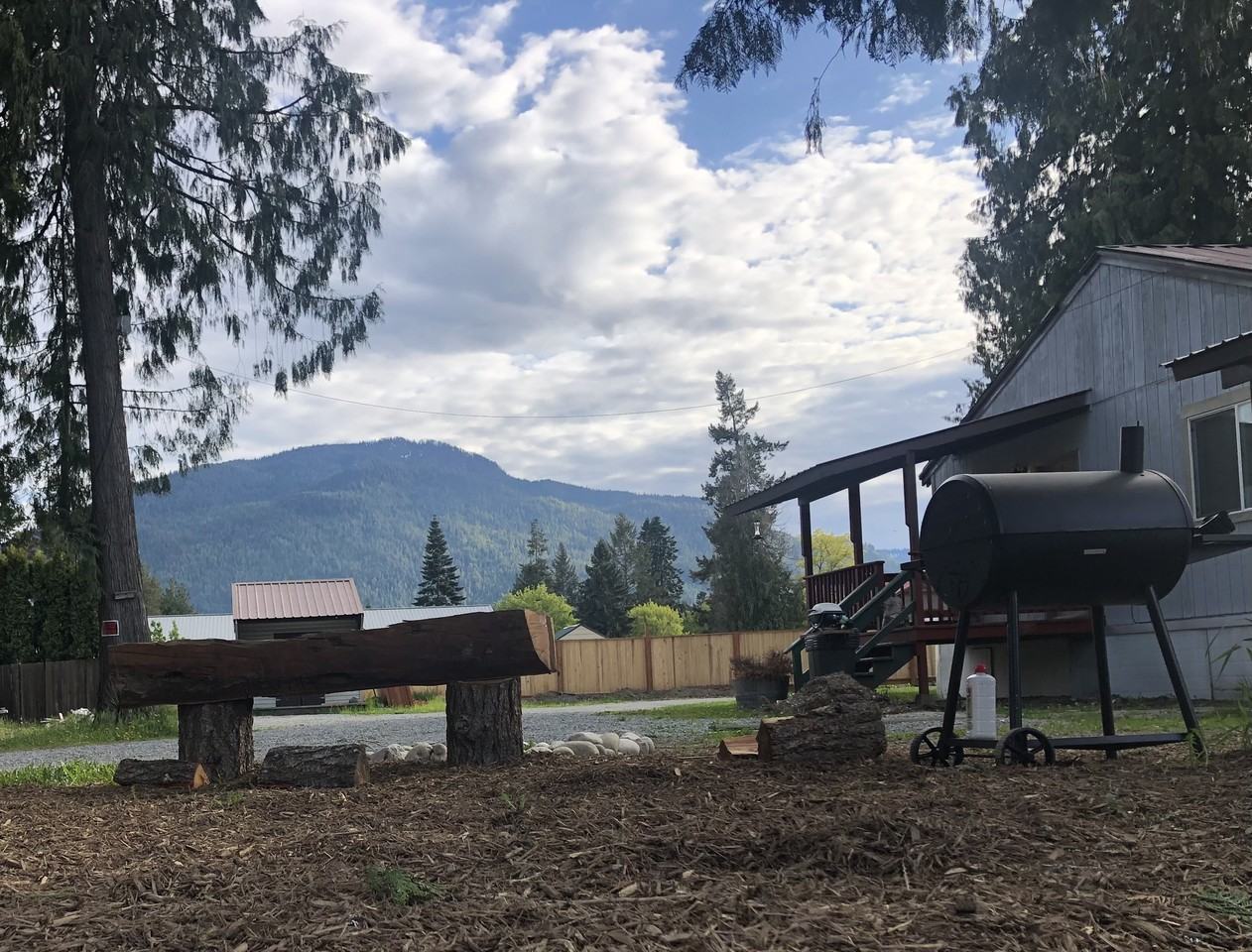 517 N Stephen St #517 - Photo 2 of 6