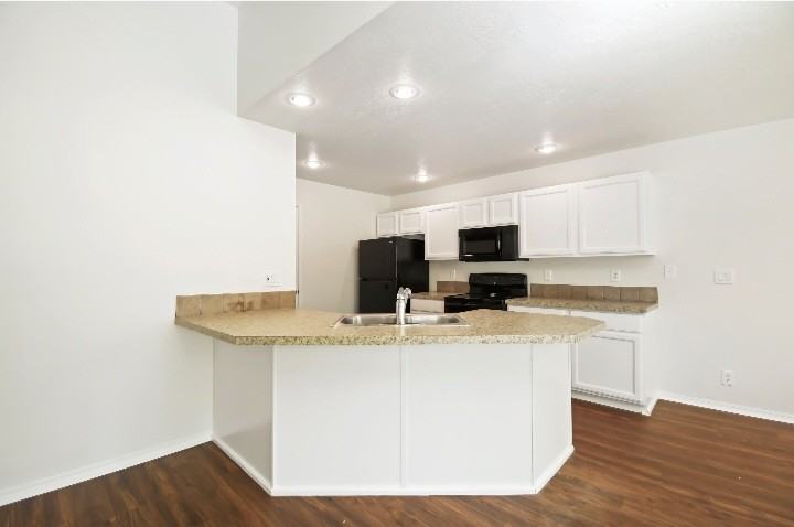 3007 Manchester Dr #NA - Photo 4 of 18