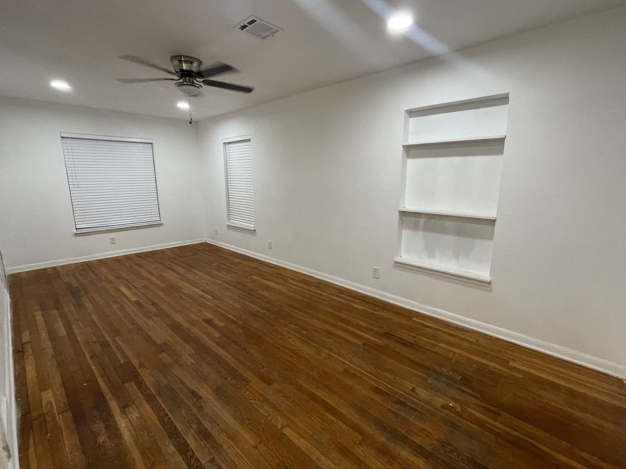 1503 Fresno #NA - Photo 3 of 7