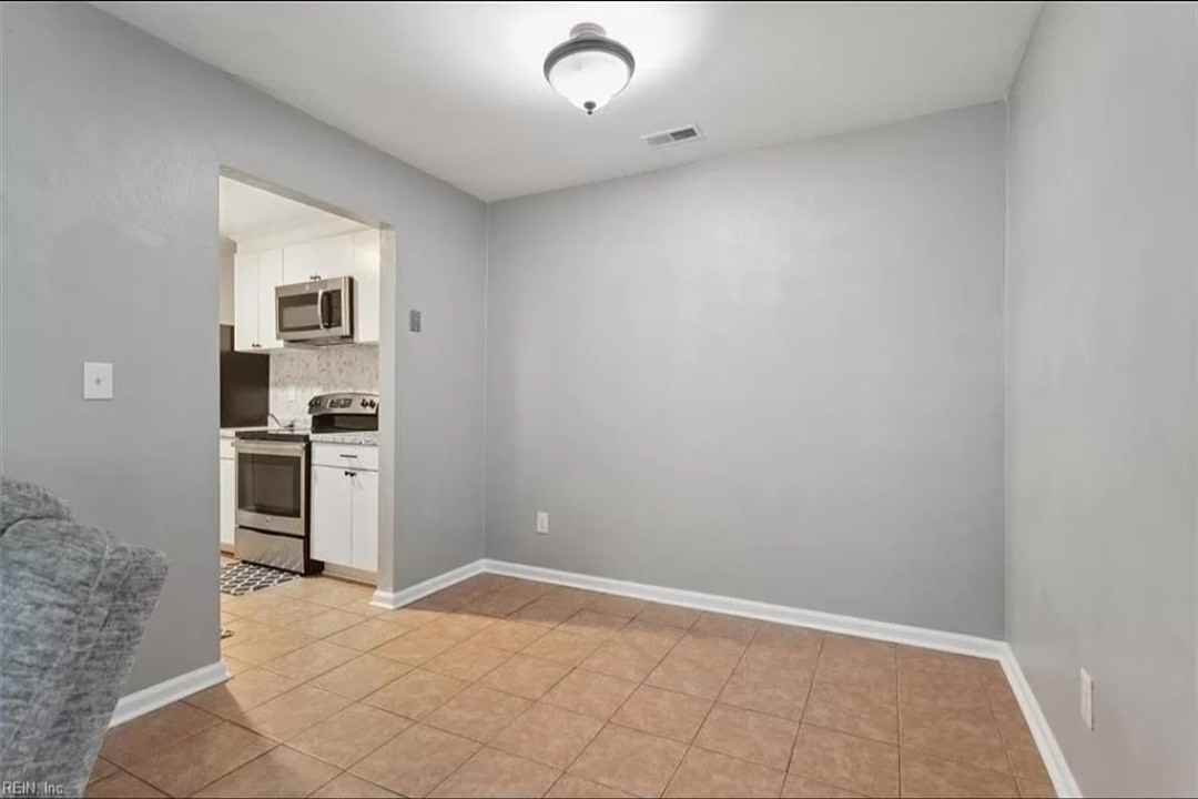 566 Peregrine St #NA - Photo 7 of 20