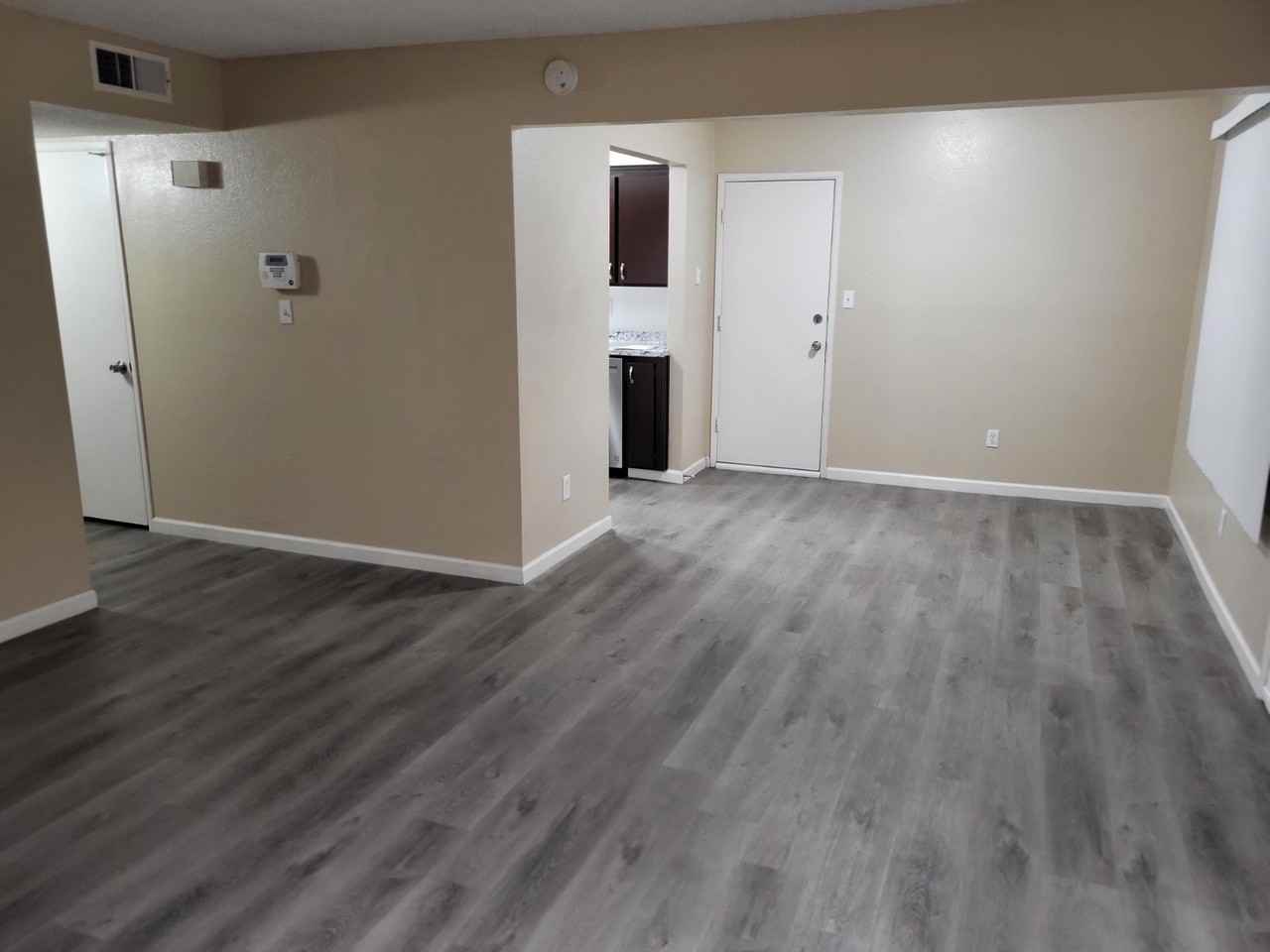 3009 La Costa St #B - Photo 4 of 12