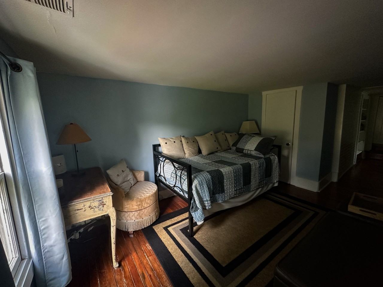 12117 Harpers Ferry Rd - Photo 2 of 8