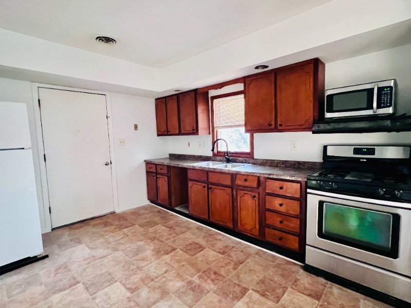 123 1/2 Felton St #2 - Photo 6 of 15