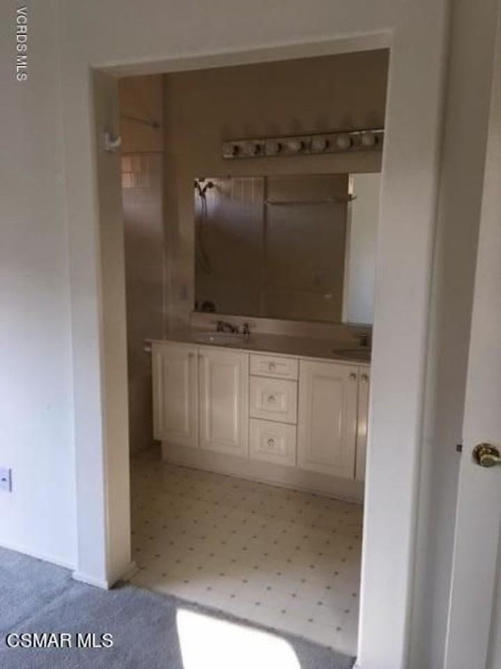 466 Novara Way - Photo 3 of 11