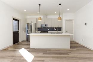 558 Nw 28th Ct - Photo 1 of 1