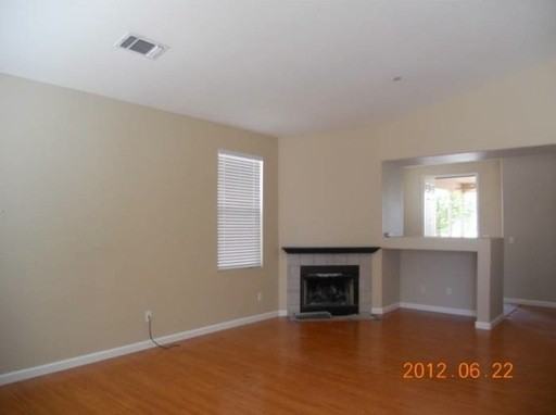 732 Crocket Dr - Photo 3 of 7