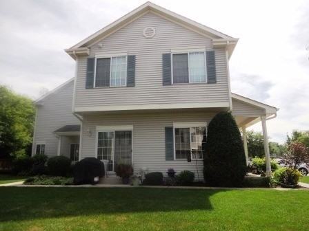 1054 Castleshire Dr - Photo 2 of 10