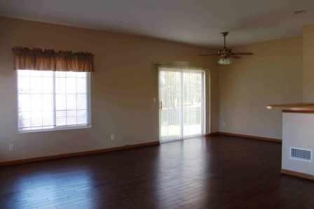 1054 Castleshire Dr - Photo 3 of 10