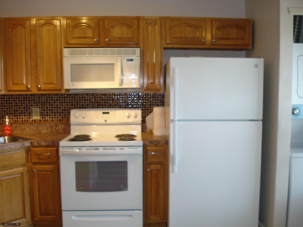 3521 Woodlands Dr - Photo 3 of 25