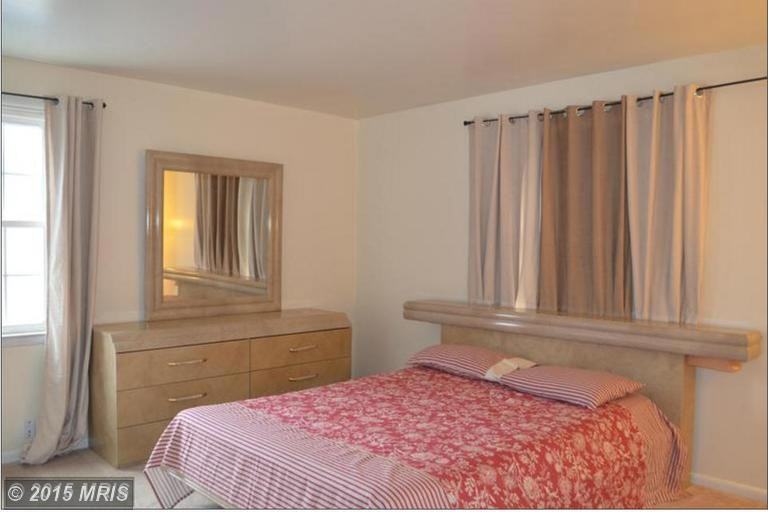 8319 Dogwood Rd - Photo 3 of 13