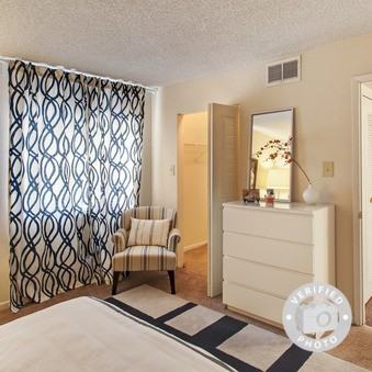 899 NW 214th St - Photo 2 of 13