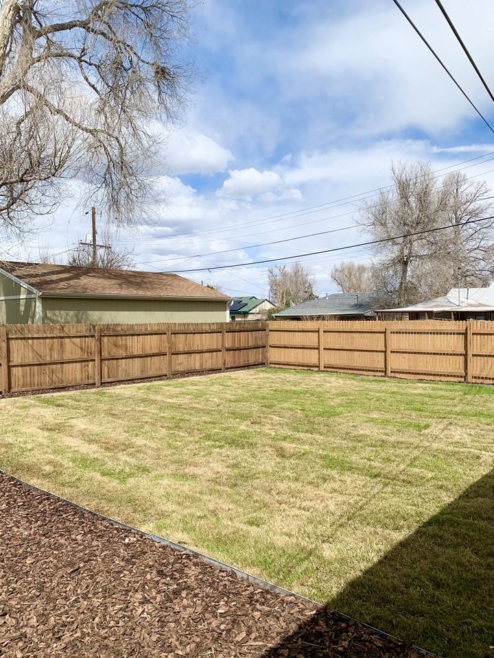 2630 Olive St #2 - Photo 3 of 17