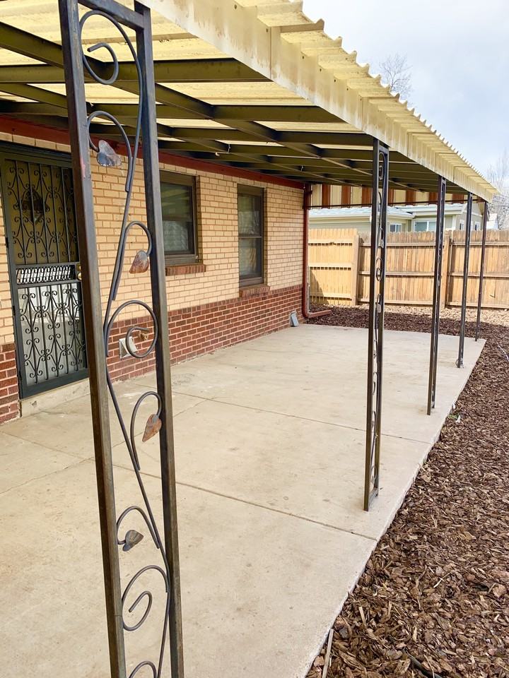 2630 Olive St #2 - Photo 4 of 17