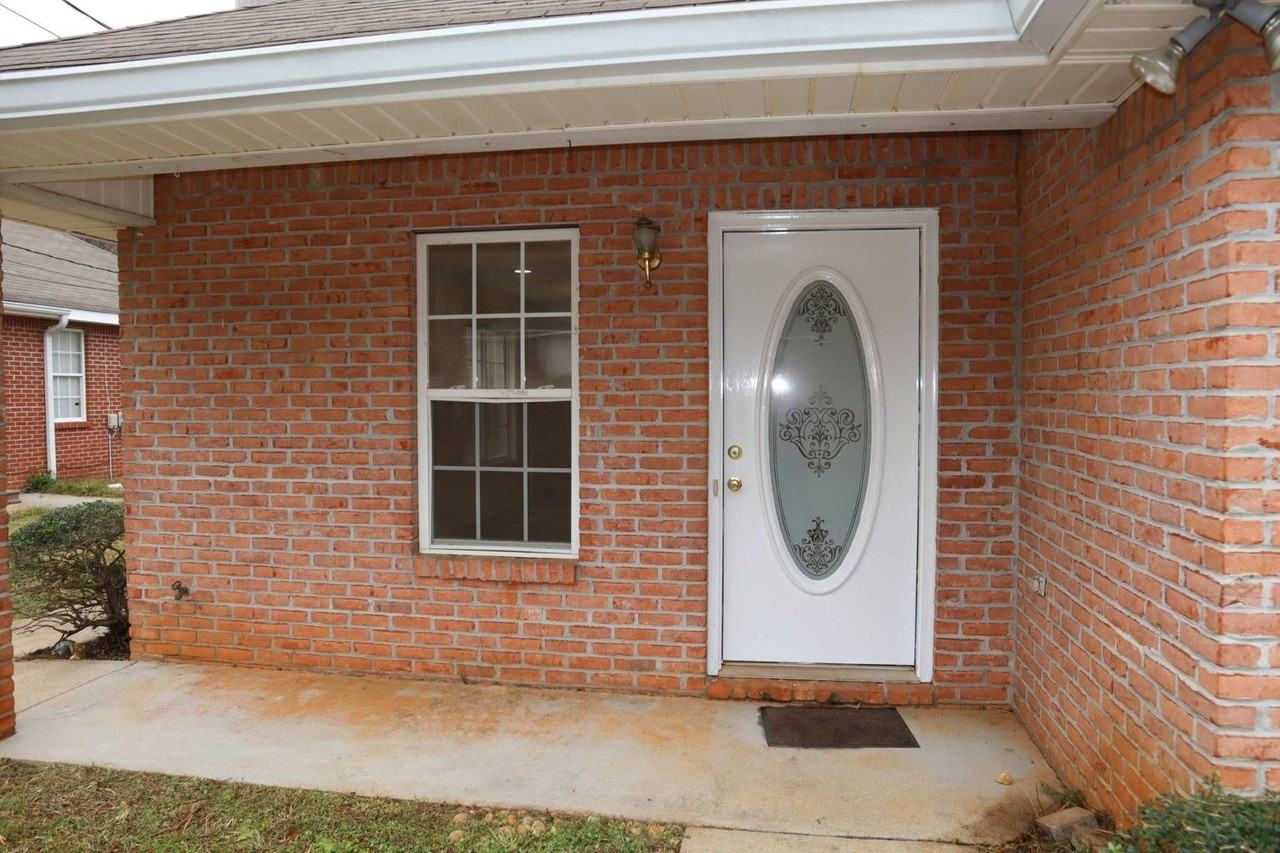 144 Kaitlyn Ct - Photo 2 of 13