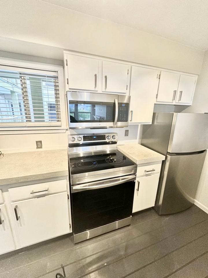 506 E Howell St - Photo 2 of 21