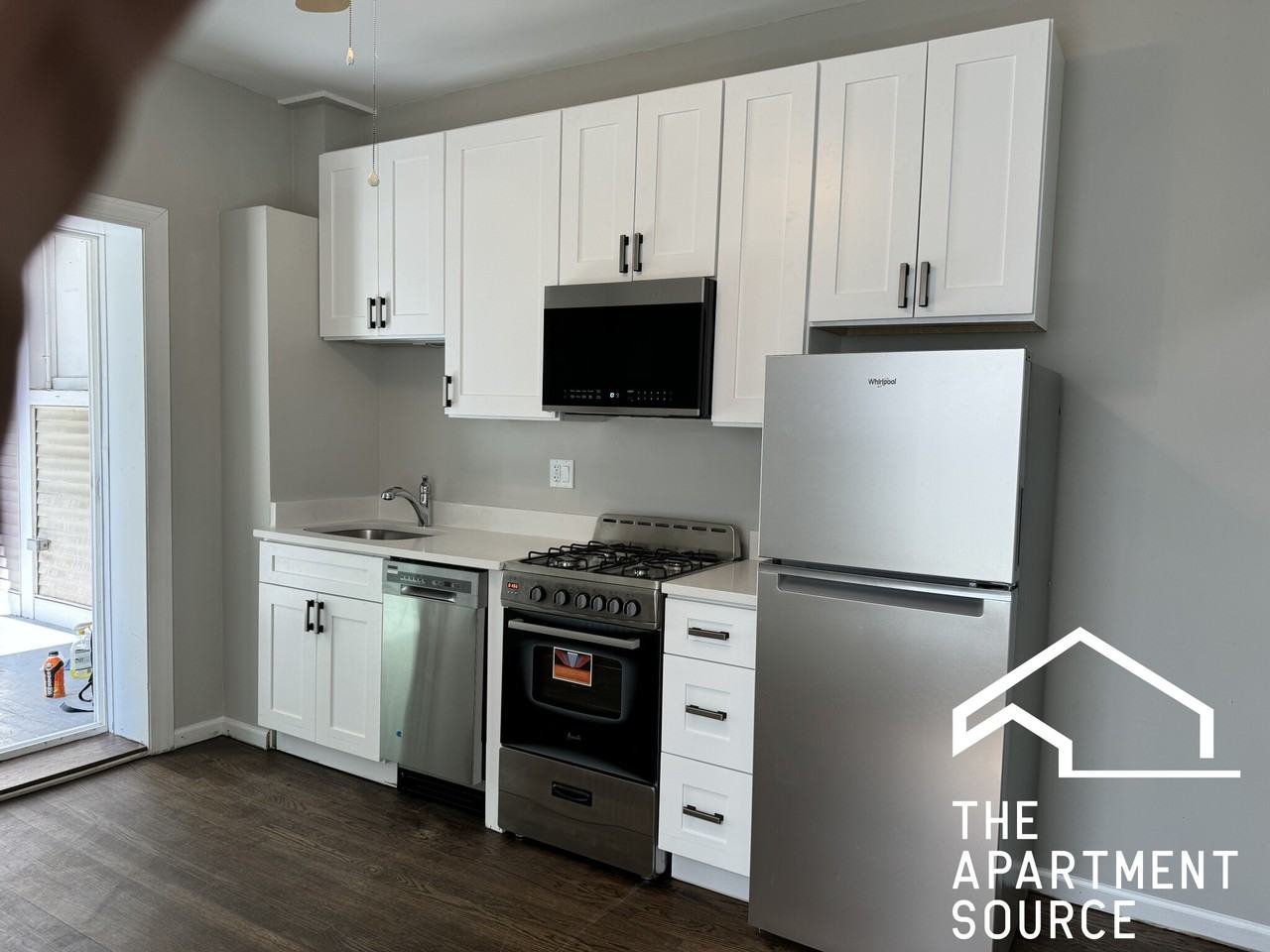 1120 Ontario St #101 - Photo 2 of 8