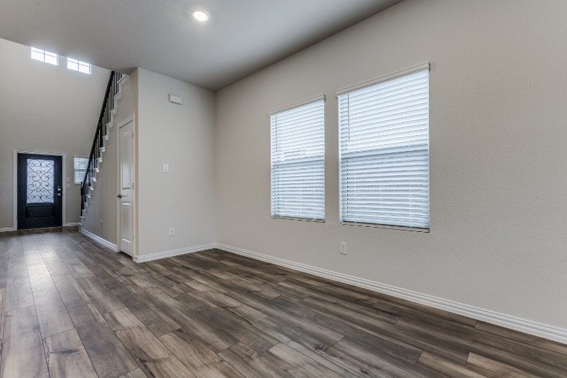 5011 Bellhurst Dr - Photo 3 of 20