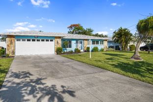 3311 Se 22nd Ave - Photo 1 of 1