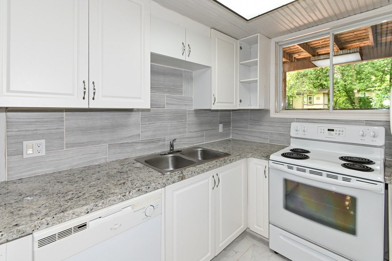 Camelot Dr - Photo 2 of 12