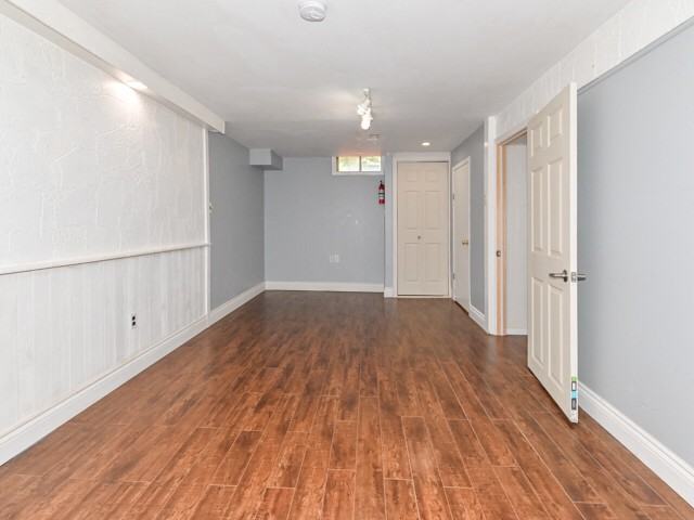 Camelot Dr - Photo 7 of 12