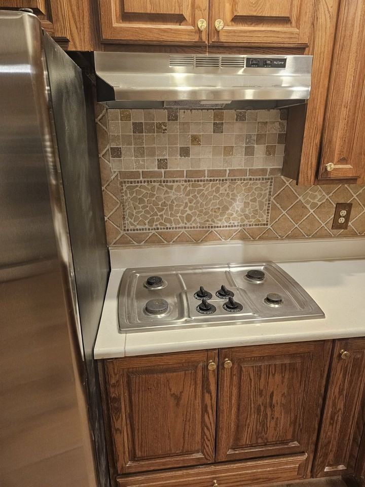 95 Carbon St #FL2 - Photo 3 of 15