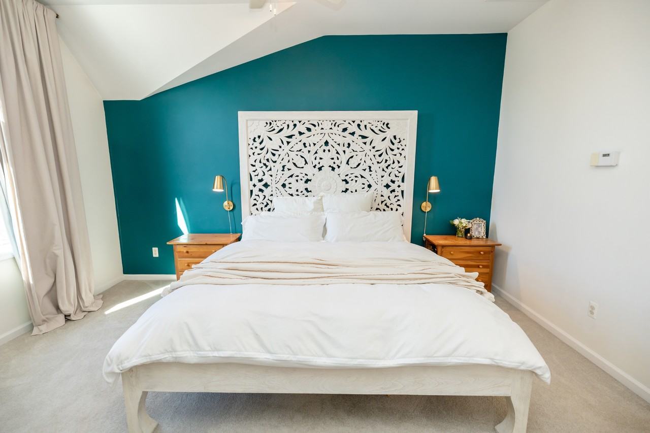 804 4th Ave #804 - Photo 3 of 26