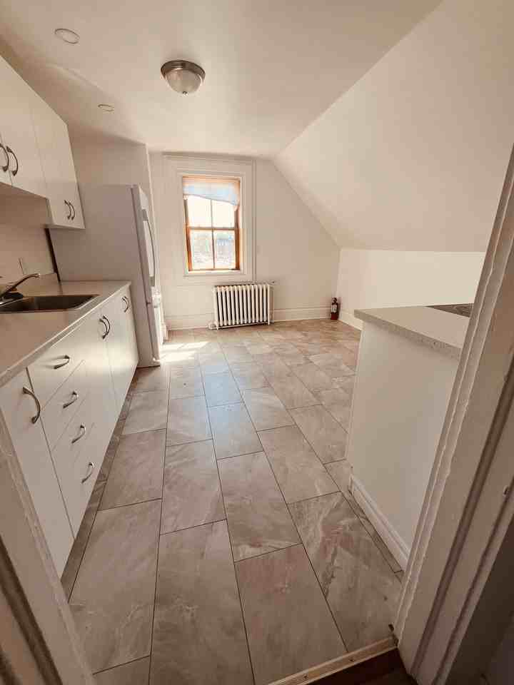 49 Rue Symmes #3 - Photo 2 of 14