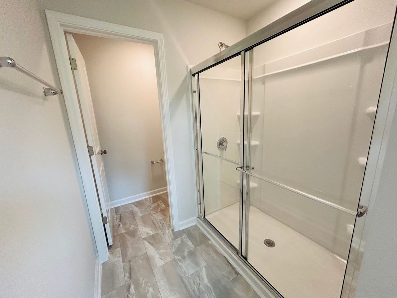 822 Falls Grove Trl - Photo 4 of 24