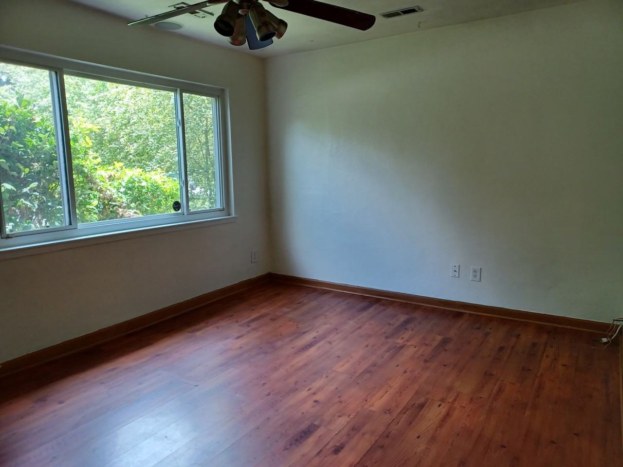 1403 Salton Dr - Photo 3 of 8