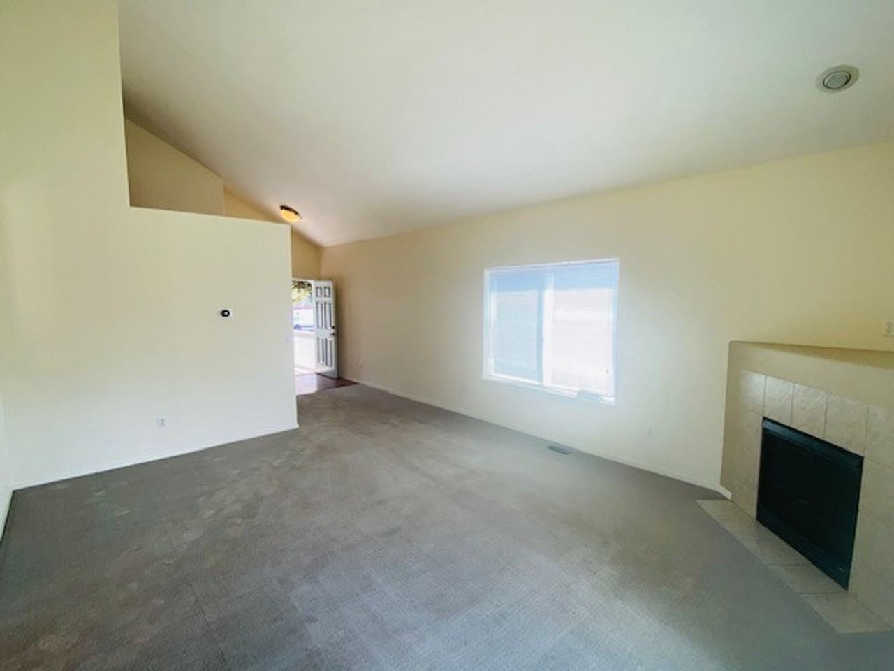 16418 Ne 12th Ct - Photo 3 of 27