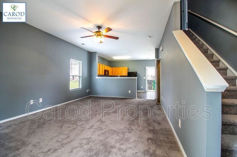 8630 Redding Glen Ave - Photo 2 of 33