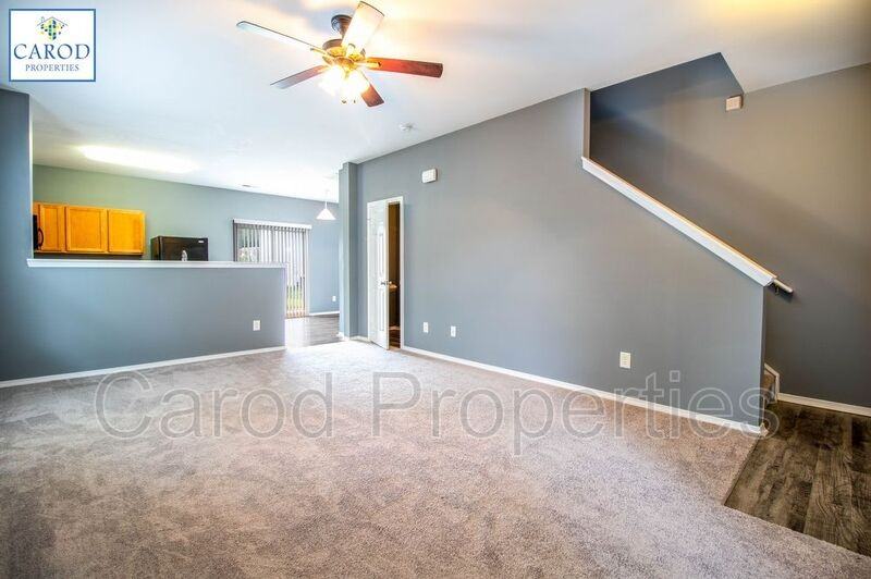 8630 Redding Glen Ave - Photo 3 of 33