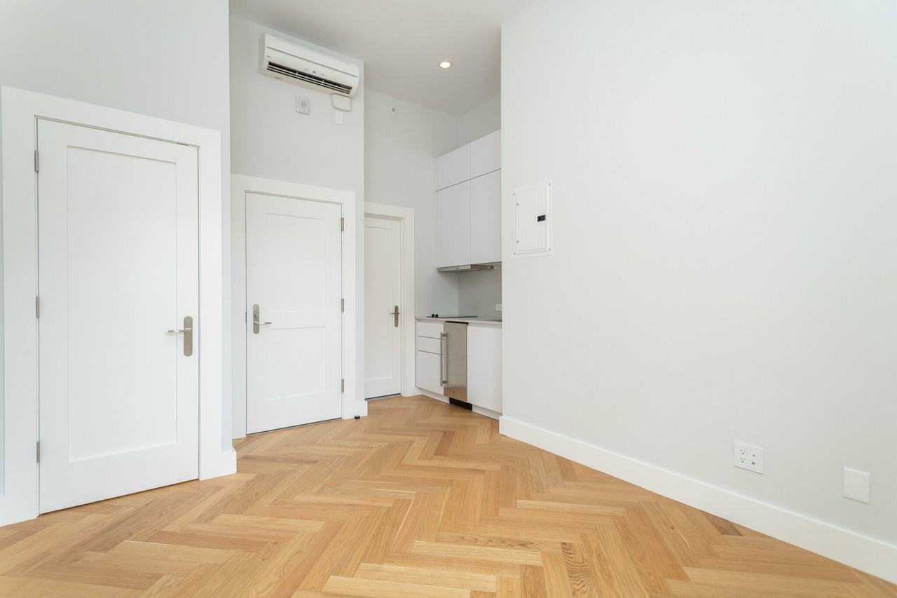 461 Massachusetts Ave #4 - Photo 4 of 4