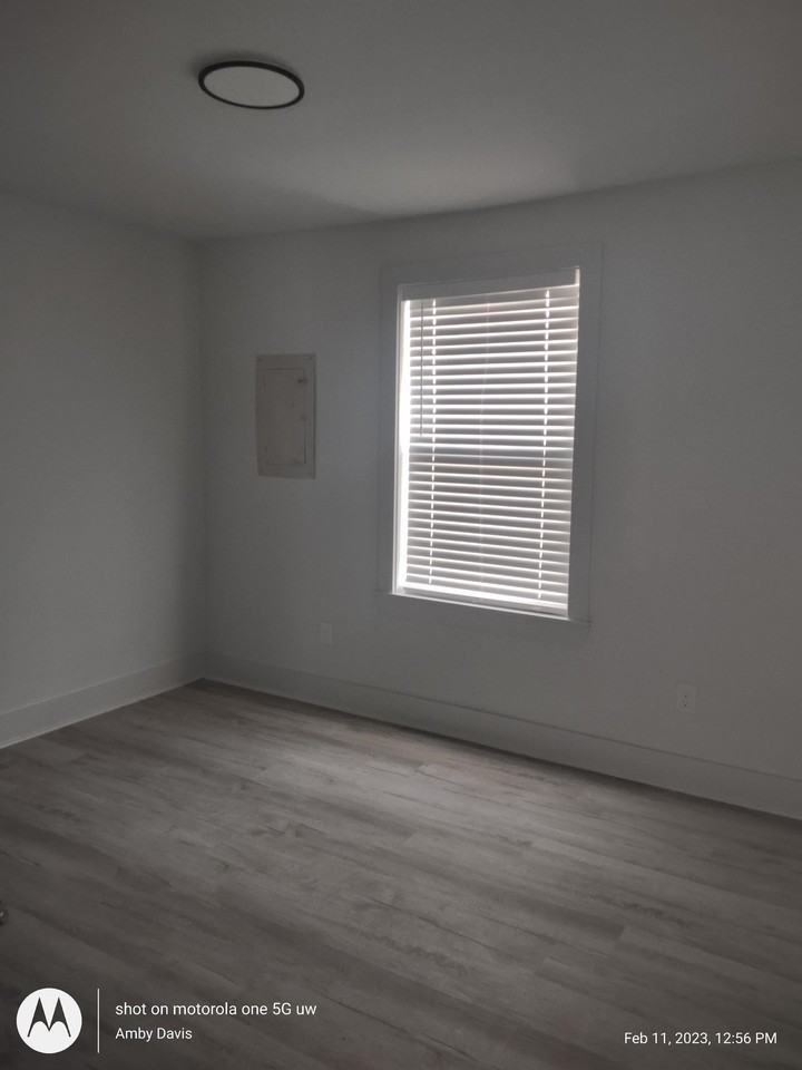 605 40th Avenue North - Photo 4 of 15