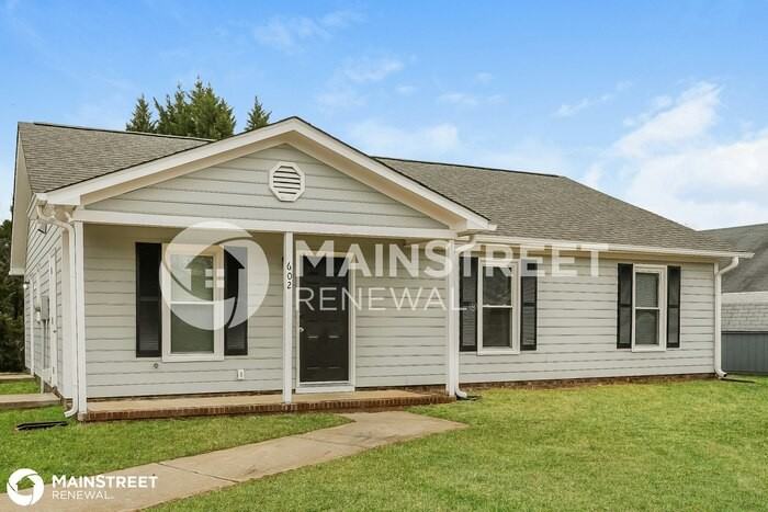 602 Mystic Dr - Photo 3 of 16