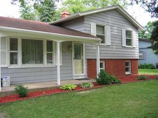 5S401 Glenoban Dr - Photo 3 of 7