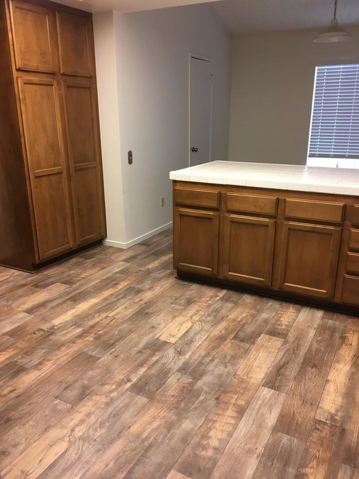 1405 Pebblewood Dr - Photo 2 of 10
